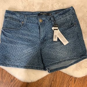 NWT. Max Jean shorts
